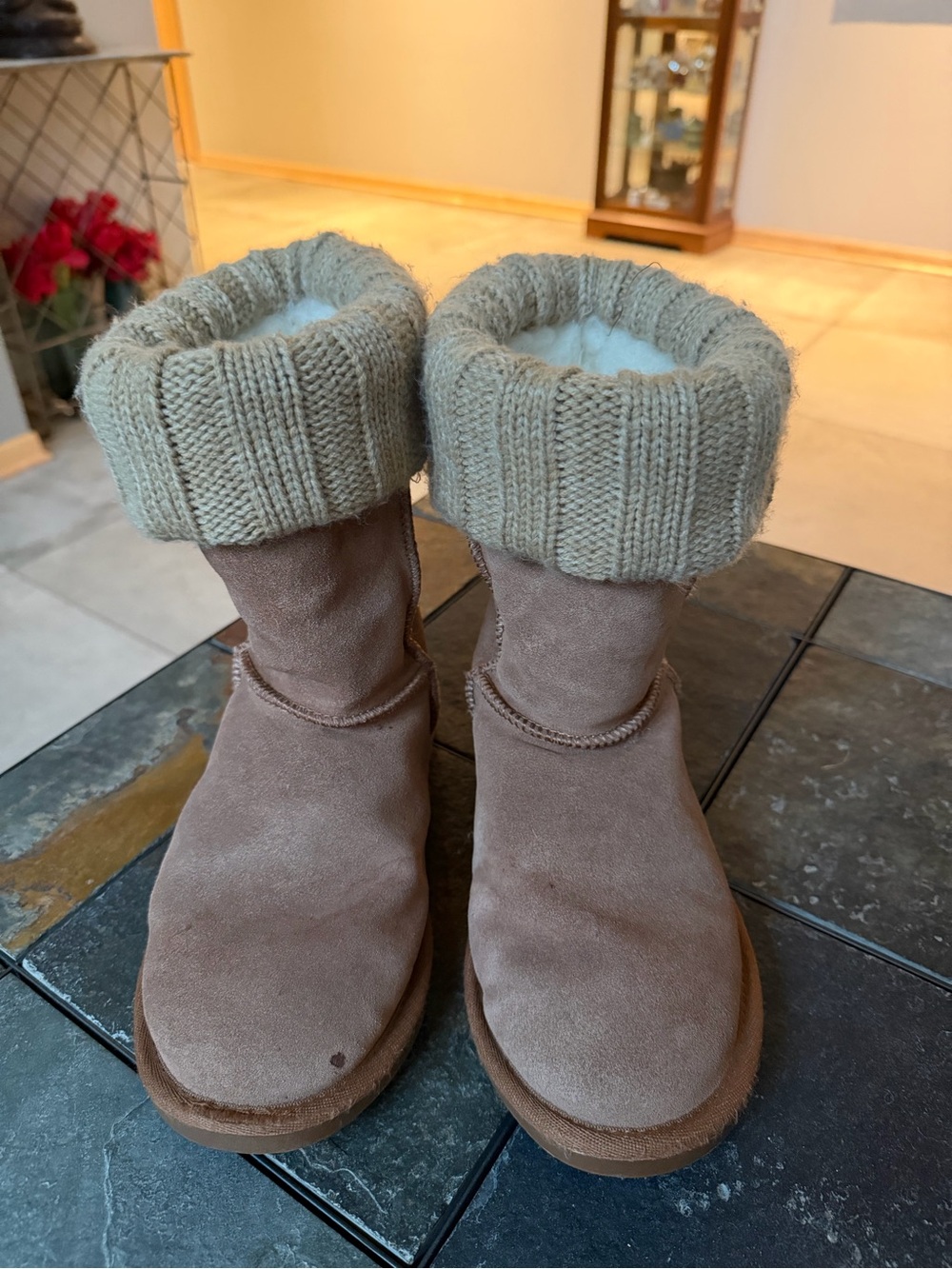 Emu Women’s Cozy Suede Boot with wool lining and Knit Cuff - Taupe size 7